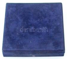 1993. "Kecel várossá avatása 1993. április 25." egyoldalas, öntött Br plakett eredeti tokb...