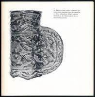 Bálint Csanád: Hunok, avarok, magyarok. Vezető a szegedi Móra Ferenc Múzeum régészeti kiállításához....