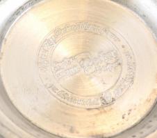 Díszes ón kiöntő és 2 db ón kispohár, apró kopásokkal, 14,5 és 8 cm