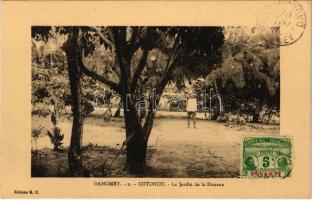 Cotonou, Le Jardin de la Douane / customs garden