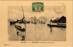 Segbohoué, Segboroué; Pecheurs sur le Lac Aémé /  fishermen on lake Aémé
