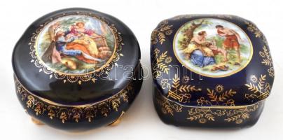 2 db jelzett matricás bonbonier, apró lepattanásokkal, 7,5x7,5 cm