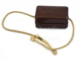 cca 1950 Retró bakelit tokos pengeélező, 6x4x3 cm