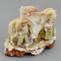 Gyerekek lóval, mázas kerámia, hátoldalán jelzett, apró kopásnyomokkal, m: 13,5 cm, h. 19,5 cm