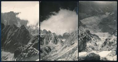 cca 1960 2 db a Tátrai hegyeket ábrázoló vintage fotólap, hátoldalán pecséttel jelzett (foto J. Lamp...