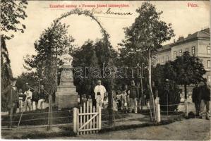 1912 Pécs, Erzsébet királyné (Sisi) szobor a Ferenc József laktanyában, K.u.K. katonák (EK)