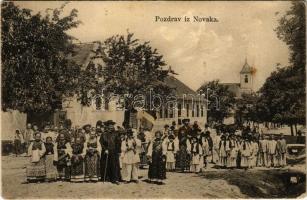 Novák, Novaki (Szópia, Sopje); Fő utca, templom, helyiek csoportja magyar zászlóval / main street, church, group of locals with Hungarian flag (EK)