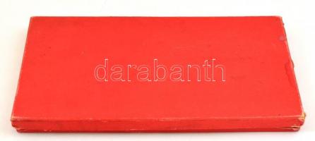 Schuler József Rt. Iróngyára, Bp. kartondoboza, 12 db hézagolóval, kopott, sérült dobozzal, 26x15x2 ...