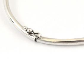 Ezüst (Ag) karperec, jelzett, d: 6 cm, nettó: 6,08 g