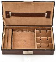 Férfi, bőr ékszerdoboz, kulccsal, 10,5x19x4,5 cm