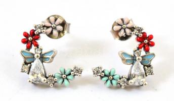 Ezüst(Ag) virágos fülbevalópár, jelzett, h: 1,5 cm, bruttó: 2,74 g