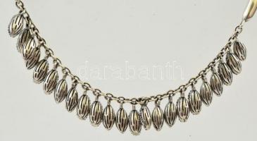 Ezüst(Ag) karperec, jelzett, d: 5,5 cm, bruttó: 14,1 g