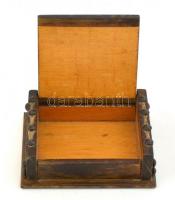 Régi fadoboz, kopott, 3,5x10x12 cm