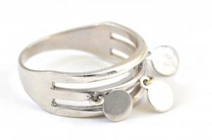 Ezüst(Ag) háromsoros gyűrű, jelzett, méret: 57, bruttó: 3,35 g