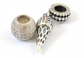 Ezüst(Ag) charm, 4 db, jelzéssel és jelzés nélkül, bruttó: 10,11 g