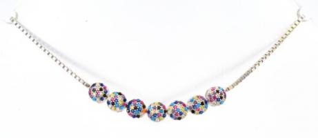 Ezüst(Ag) apró kövekkel díszített karkötő, állítható hosszúság, jelzés nélkül, bruttó: 5,37 g