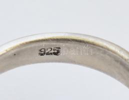 Ezüst(Ag) gyöngyös gyűrű, jelzett, méret: 55, bruttó: 7,6 g