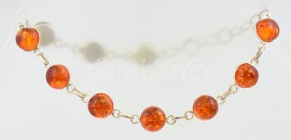 Ezüst(Ag) karkötő borostyánnal, jelzett, h: 18 cm, bruttó: 4,57 g