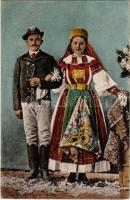 Torockó, Rimetea; Torockói pár, népviselet / Ungarisches Paar aus Toroczkó (Siebenbürgen) / Transylvanian folklore