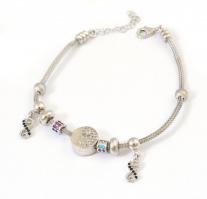 Ezüst(Ag) karkötő charmokkal, jelzett, max. h: 19,5 cm, bruttó: 8,11 g