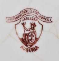 Karlsbad virágos porcelán tányér, matricás, jelzett, kopásokkal, d: 20 cm