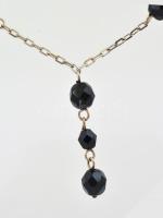 Ezüst(Ag) nyaklánc, fekete gyöngyökkel, jelzett, h: 36 cm, bruttó: 7,9 g