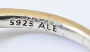 Ezüst(Ag) gyűrű, kék kővel, Pandora jelzéssel, méret: 56, bruttó: 2,6 g