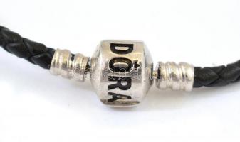 Ezüst(Ag) díszítéssel ellátott fonott bőr karkötő, Pandora jelzéssel, d: 6 cm, bruttó: 4,81 g
