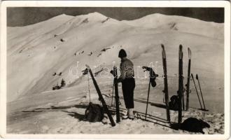 1942 Radnaborberek, Borberek-fürdő, Valea Vinului; Ünőkő, téli sport, síelő. Kováts László mérnök felvétele / Varful Ineu, Muntii Rodnei / mountain peak, ski, winter sport (EK)