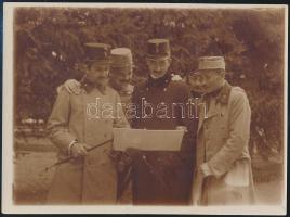 cca 1914 Katonatisztek Besztercebányán, fotó, 8,5×12,5 cm