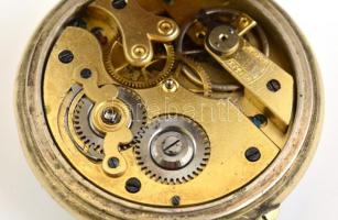 15 darabos, működő zsebórából álló gyűjtemény, néhányon kisebb szépséghibákkal