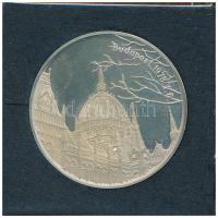 Fülöp Zoltán (1951-) 1978. "Koronázási jelvények" Ag emlékérem plasztiktokban tanúsítvánny...