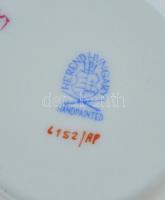 Herendi Apponyi mintás, rózsás bonbonniere. Kézzel festett, jelzett, egy minimális lepattanással a r...