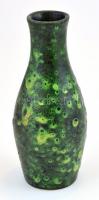Azonosítatlan jelzéssel: Váza uránzöld, hólyagos mázzal. Jelzett, hibátlan. 24 cm