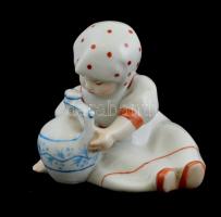 Zsolnay korsós kislány, kézzel festett, jelzett,hibátlan, m: 7,5 cm