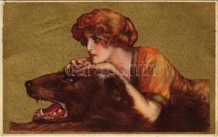 1922 Lady with bear. Italian golden art postcard. Anna & Gasparini 101-4. unsigned Corbella, 1922 Hölgy medvével, Olasz művészi képeslap. Anna & Gasparini 101-4. jelöletlen Corbella