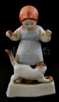 Zsolnay macskával játszó gyermek. Kézzel festett, jelzett, letörés a hüvelykujjon. 15 cm