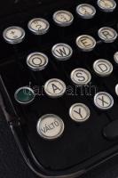 cca 1940 Continental 340 írógép, magyar billentyűzettel, működőképes, tokban, 11,5x29 cm