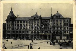 Debrecen, Arany Bika szálloda, automobil, Magyar Ruhaipar üzlet. Löbl Dávid és Fia kiadása (EB)