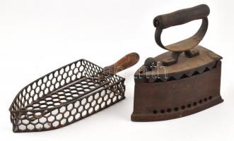 Régi vas vasaló fa fogantyúval, kissé rozsdás + fém talapzat fa fogantyúval, vasaló m: 20 cm, talapz...