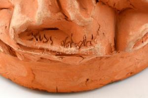 Kiss László (1949-): Szerelem. Terrakotta, jelzett (Kiss László), számozott: 1/1, kéz javított, m: 3...