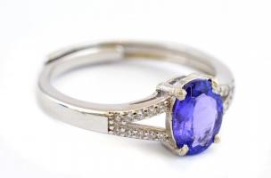 Ezüst(Ag) gyűrű, sérült tanzanittal, állítható méret, jelzett, bruttó: 2,3 g