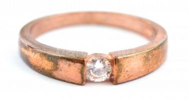 Aranyozott ezüst(Ag) gyűrű cirkónia kővel, jelzett, méret: 67, bruttó: 4,6 g