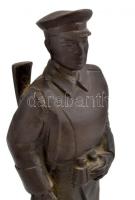 Vörös (?) katona géppisztollyal, bronzírozott fém szobor, fa talapzaton, m: 25,5 cm