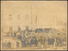 1928 Gyülekezés, fotó, hátulján feliratozott, 18x24 cm