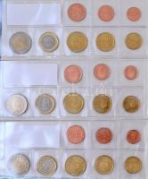 Vegyes 2002-2004. 12 különféle euró sor, "NUMIS" Leuchtturm éremberakóba rendezve T:1,1- 
...