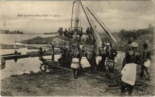 1905 Mise a terre d'une bille d'acajou / Grounding of a mahogany log, African folklore, 1905 Egy mahagóni rönk földelése, Afrikai folklór.