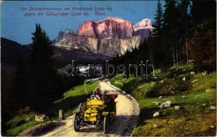 Passo Pordoi, Pordoijoch (Südtirol); Die Dolomitenstrasse am Pordoijoch gegen die Sellagruppe / road with automobile. Joh. F. Amonn