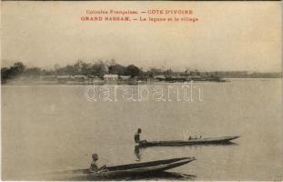 Grand Bassam, La lagune et le village / lagoon, canoes
