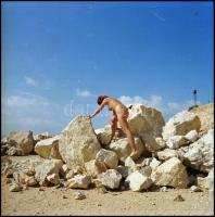 cca 1990 Kőbányában fotózva, AKT kompozíciók, Menesdorfer Lajos (1941-2005) budapesti fotóművész hag...